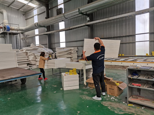 泡沫板在剪力墻線盒預(yù)埋中的應(yīng)用 泡沫板在剪力墻線盒預(yù)埋中的應(yīng)用